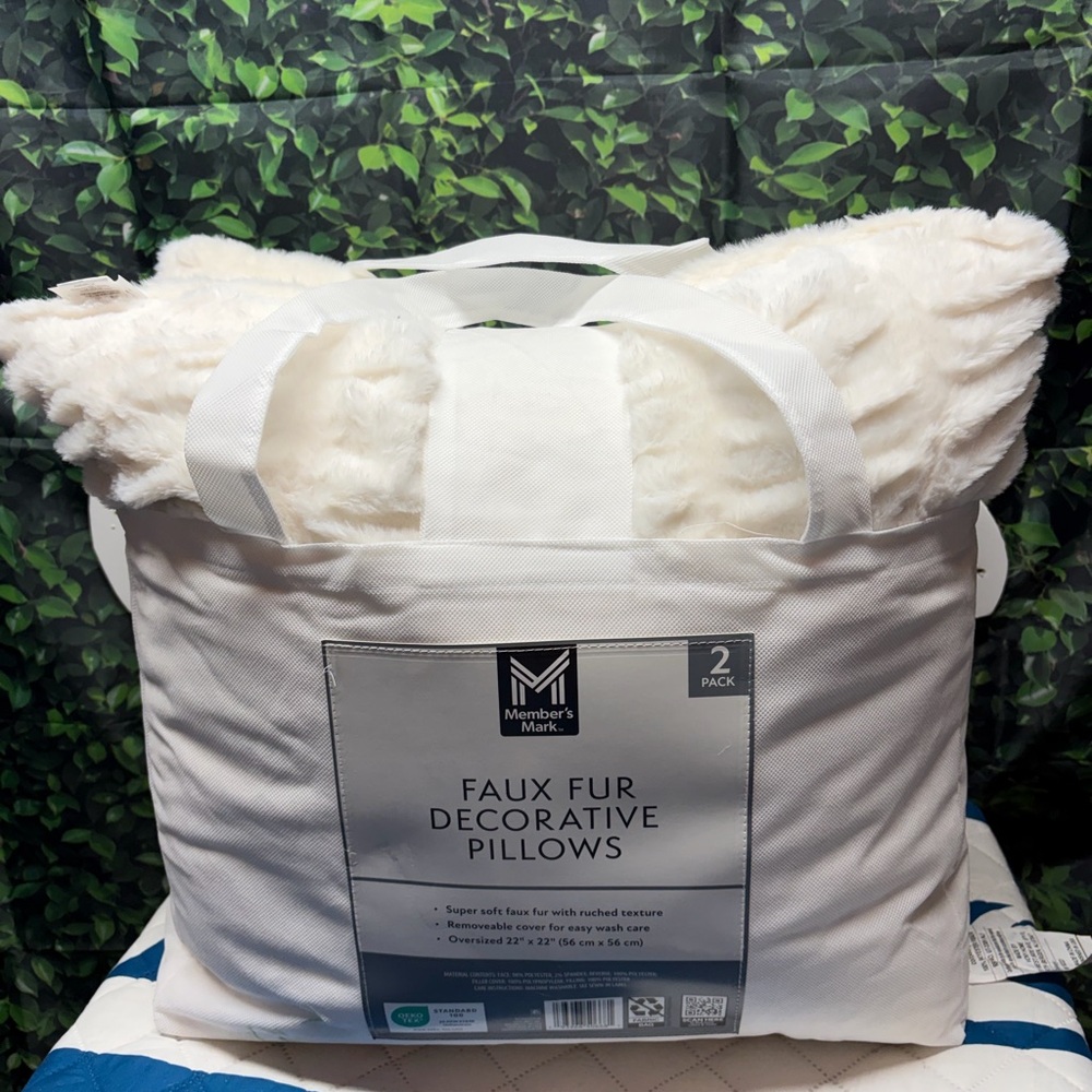 Faux Fur Decorative Pillows - Cream (2 Pack)